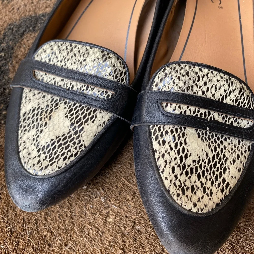 Vionic Savannah Black Snakeskin Pointed Loafers - Women’s Size 7.5 - Picture 2 of 8